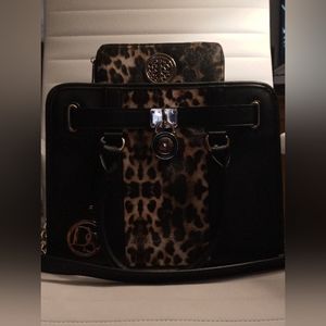 Dasein Black and Leopard Print Bag